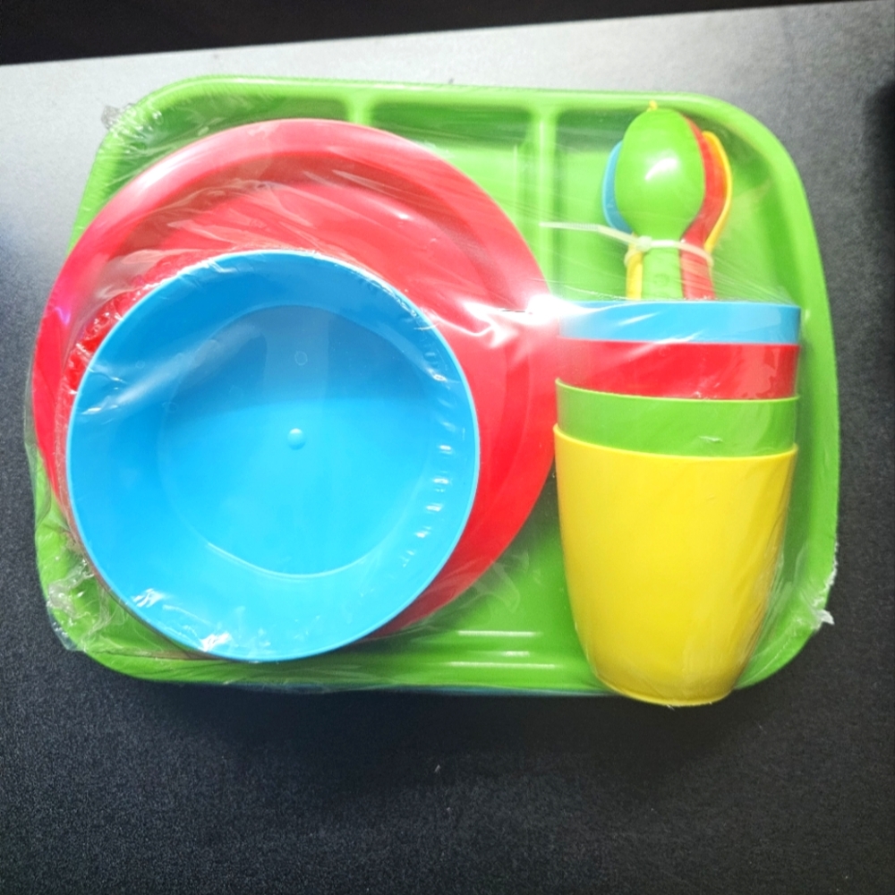 Mainstays Kids 24-Piece Dinner Set – Multicolor